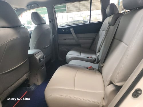 TOYOTA HIGHLANDER 2011