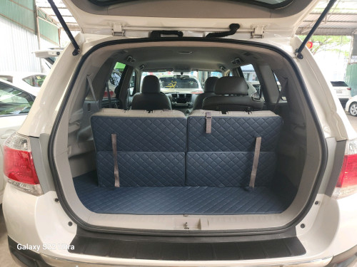 TOYOTA HIGHLANDER 2011