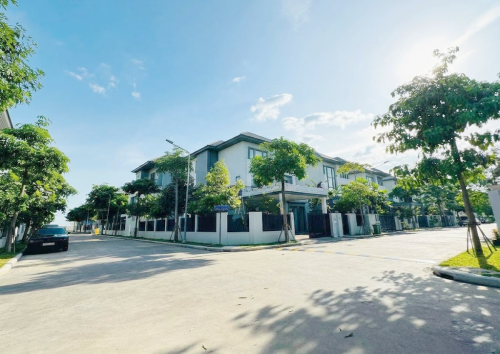 Villa Queen B for Rent