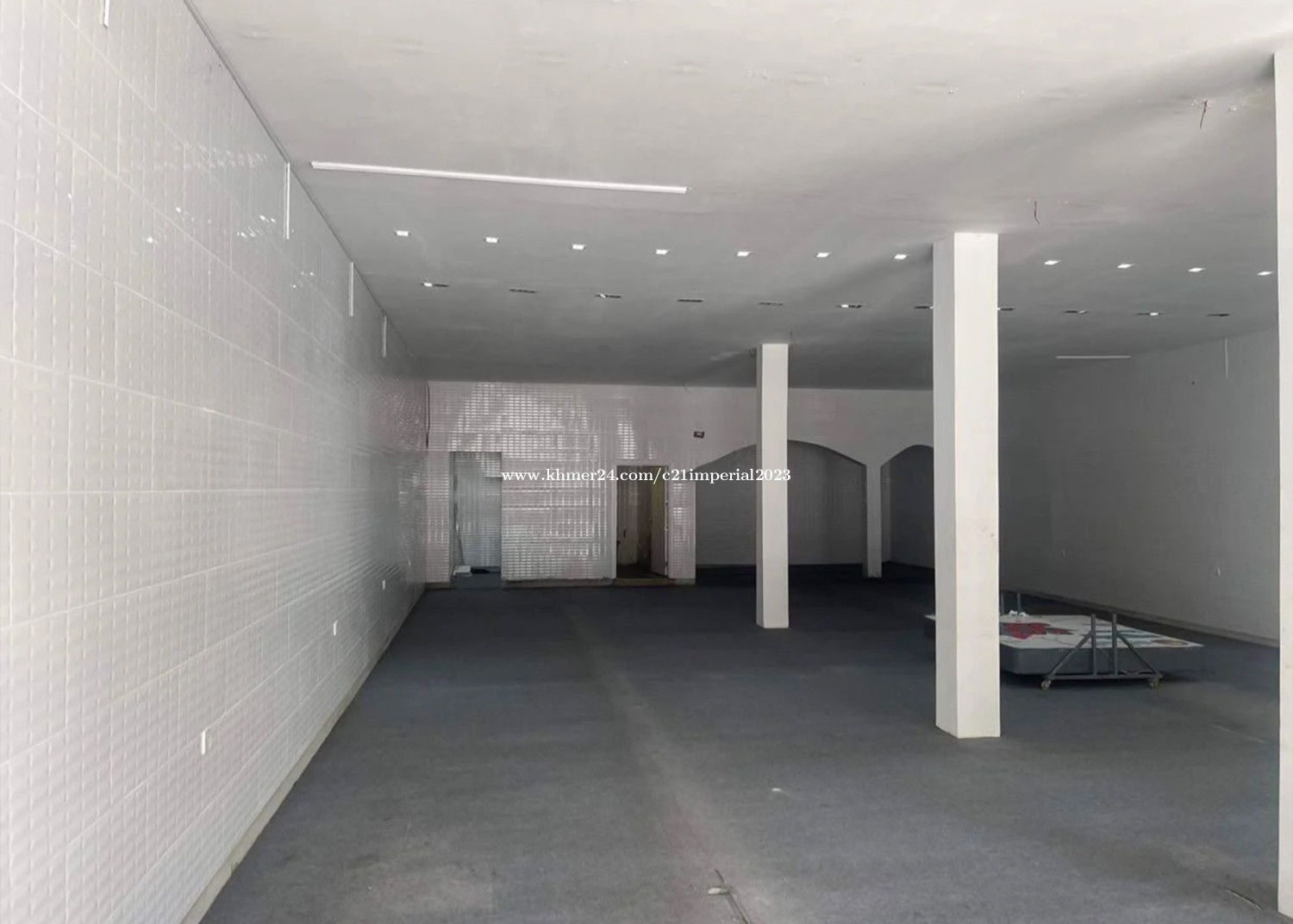 Showroom for rent in Boeng Kengkang Mauy