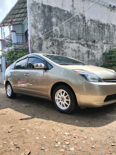 លក់ឡានព្រូស