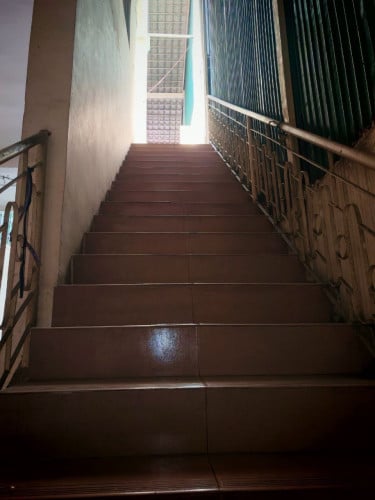 ផ្ទះជួល ( ធ្វើឃ្លាំងស្តុកឥវ៉ាន់បានច្រើន)