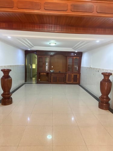 ផ្ទះលក់បន្ទាន់លុយបងធានាគា