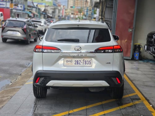 ប្រូម៉ូសិនពិសេស! 2024 TOYOTA COROLLA CROSS ឡានថ្មីខ្លាំងម្ចាស់ដេីមទិញពីក្រុមហ៊ុនផ្ទាល់