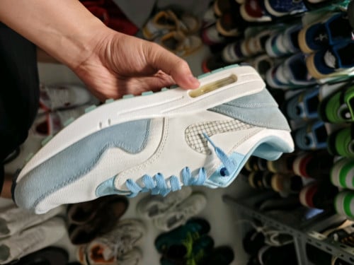 ស្បែកជើង AirMax 2000 size: 44