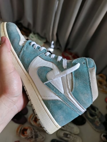 ស្បែកជើង Jordan 1 High - Size: 44