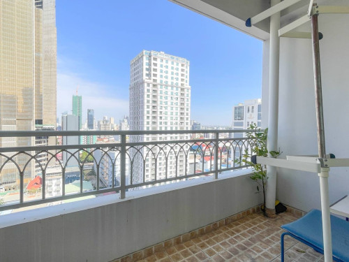 3 Bedroom at De Castle Royal for Rent BKK1