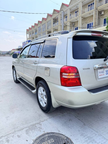 Highalander 2002 ម៉ាសុីន​V4 ទឹកថ្នាំសុីនច្រេីន​85%​ម៉ាញ៉ែត MC