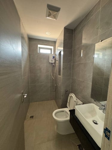 House 4room 1900$