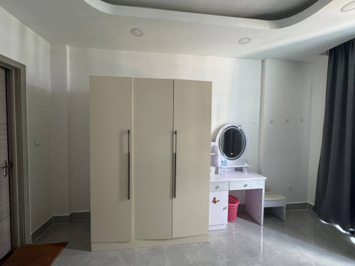House 4room 1900$