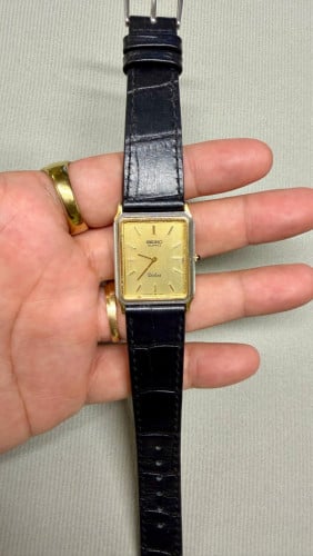 Original Ultra Rare Vintage SEIKO Dolce Tank Gold Textured Linen Dial with SGP 30 Dress Watch 1985