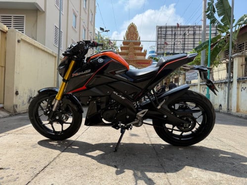 Yamaha M slaz