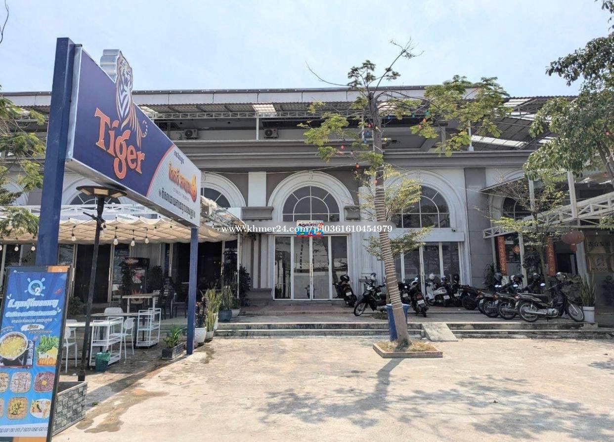 Shop house for rent (Good location)