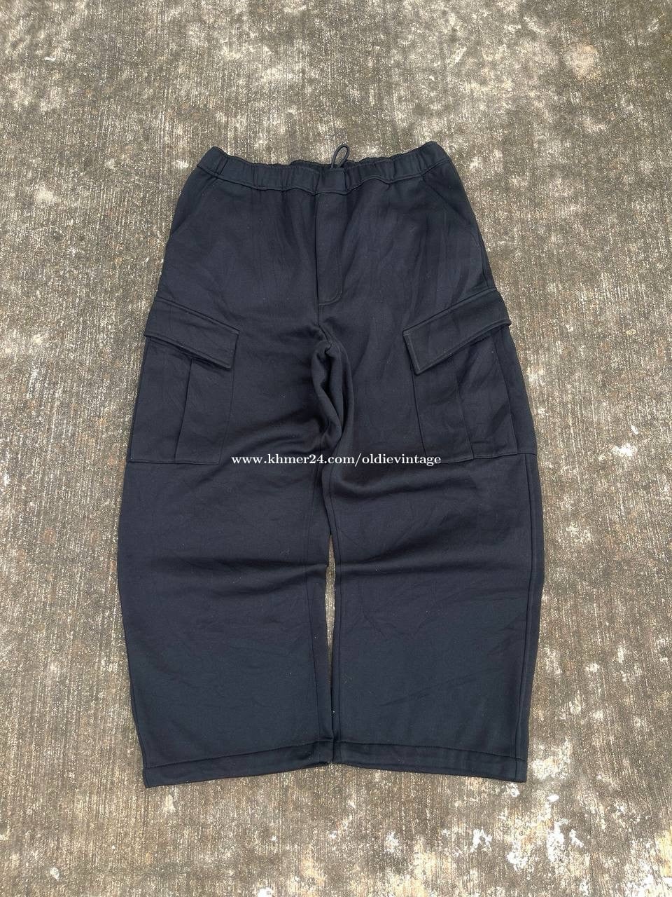 Baggy cargo sweatpants