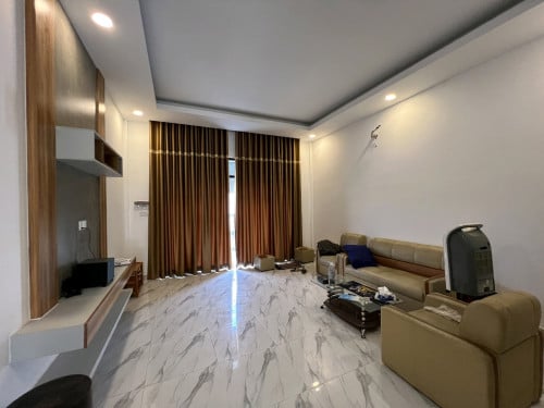 ម្ចាស់ផ្ទាល់