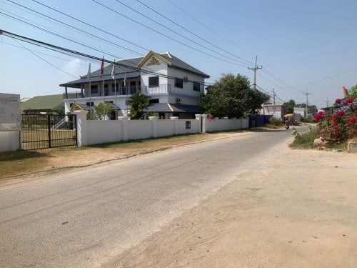 ដីលក់ក្រោយសាលាកូរ៉េ ផ្លូវកប់ស្រូវ