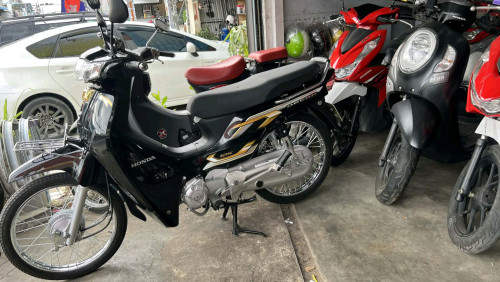 ហាង លឹមហ៑ួរ មានទាំងម៉ូតូថ្មី១តឹក