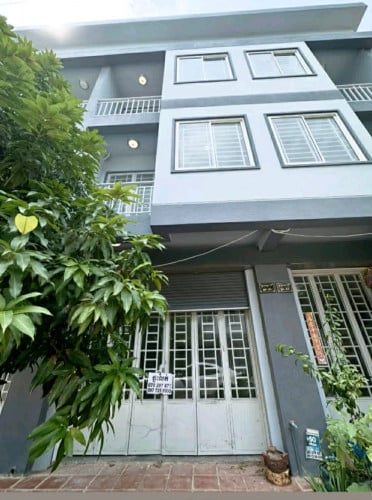 ផ្ទះអាជីវកម្មលក់ 85000$ បង់ 35000$ ចុះជូន10000$ភ្លាមៗ ផ្ទេរឈ្មោះកាត់ប្លង់រឹងជូន