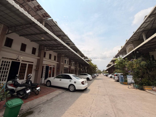 ๐ฆLink House Available for Urgent Sale at a Special Price (Negotiable).