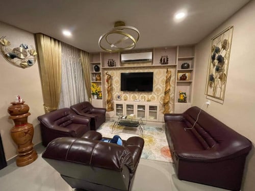 ๐ฆVilla Available for Urgent Sale at a Special Price (Negotiable).
