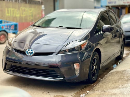 🚘 បង់រំលស់​១០០%ពុំចាំបាច់មានប្រាក់ចូលរួម​💰ការប្រាក់​0.65% 2013 Toyota Prius option2 (ក្រដាសពន្ធ)