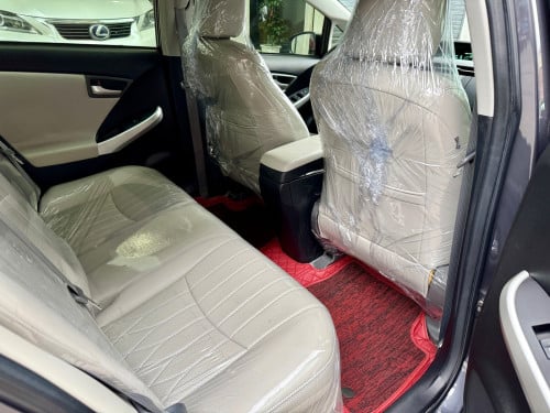 🚘 បង់រំលស់​១០០%ពុំចាំបាច់មានប្រាក់ចូលរួម​💰ការប្រាក់​0.65% 2013 Toyota Prius option2 (ក្រដាសពន្ធ)