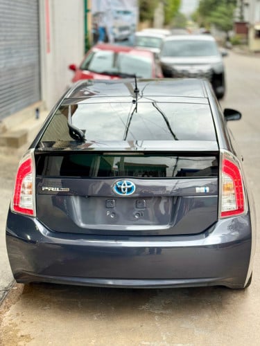 🚘 បង់រំលស់​១០០%ពុំចាំបាច់មានប្រាក់ចូលរួម​💰ការប្រាក់​0.65% 2013 Toyota Prius option2 (ក្រដាសពន្ធ)