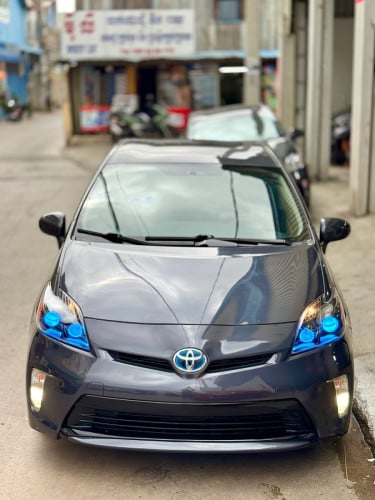 🚘 បង់រំលស់​១០០%ពុំចាំបាច់មានប្រាក់ចូលរួម​💰ការប្រាក់​0.65% 2013 Toyota Prius option2 (ក្រដាសពន្ធ)