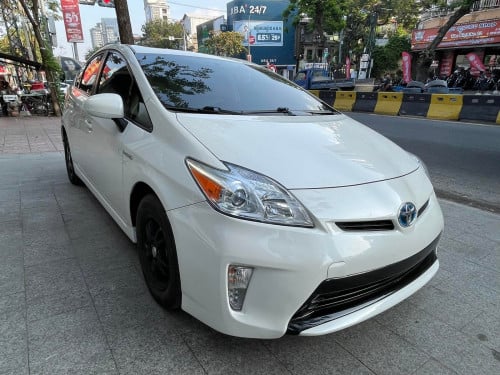 🚘2012 Toyota Prius Option3 ក្នុងលឿង