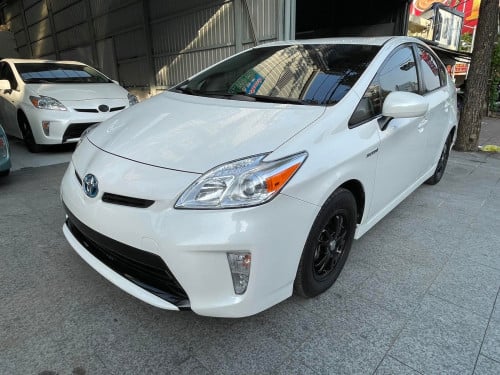 🚘2012 Toyota Prius Option3 ក្នុងលឿង