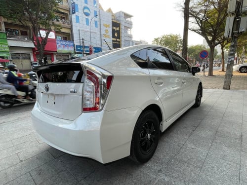 🚘2012 Toyota Prius Option3 ក្នុងលឿង