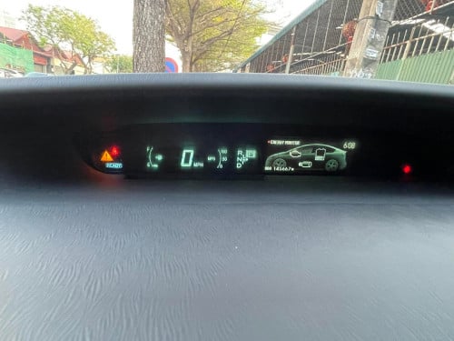 🚘2012 Toyota Prius Option3 ក្នុងលឿង