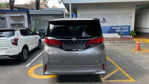 Alphard 2024