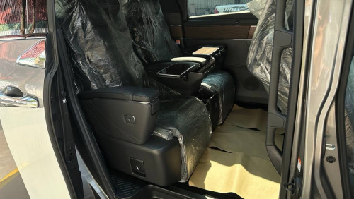 Alphard 2024