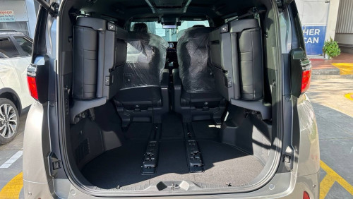 Alphard 2024