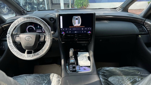 Alphard 2024