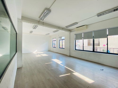 Building-School For Rent at Toul Tumpong near Moa Tse Tung Blvd