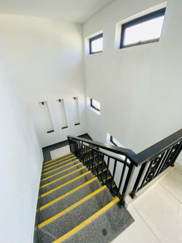 Building-School For Rent at Toul Tumpong near Moa Tse Tung Blvd