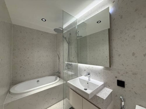 Condo resale in Bkk1