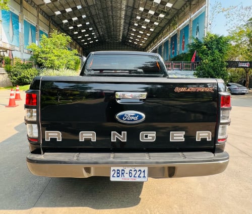 Ford 012 អូតូកាពីតាស ឆ្វេងសុីន។ រំលោះសុទ្ធបាន