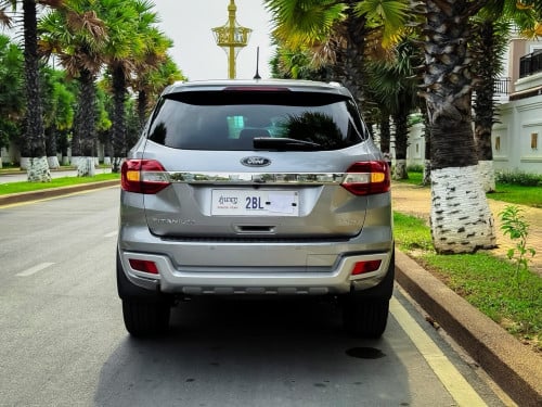 FORD EVEREST