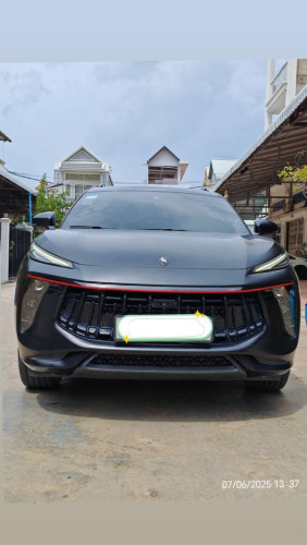 Forthing 022 luxury SUV