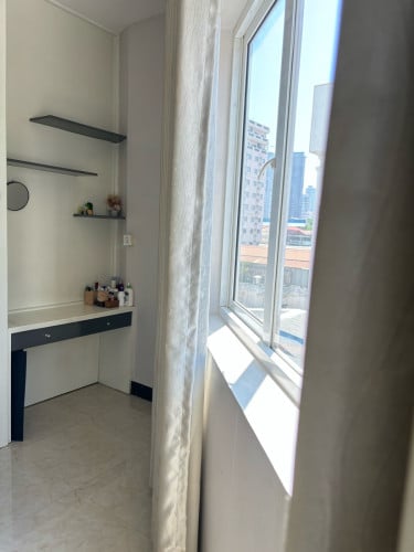Full furnished Studio apartment with elevator _带电梯的精装修单间公寓