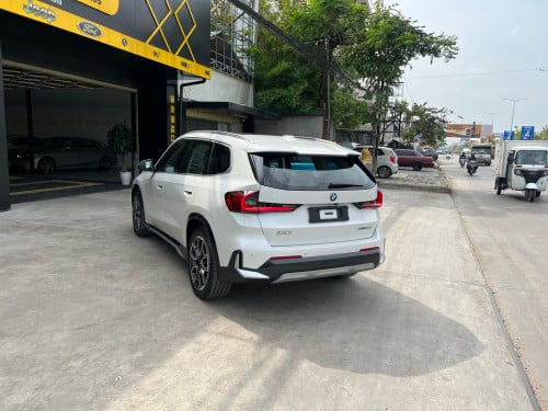 BMW IX1 xDrive30L 2024 EV