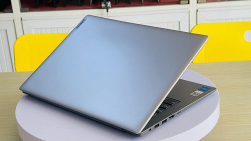 Lenovo Ideapad 1 (1ទឹកស្អាត 98% )ស្តើងស្អាត ស្រាល👍🏻✅🌸🥳