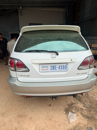 Lexus Rx300 ប៉ុងមួយ2001:13900$