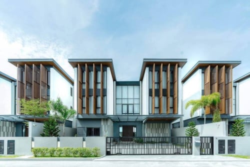 Luxurious 6 Bedrooms Villa Swimming Pool for RENT on Hun Sen Blvd near Aeon 3