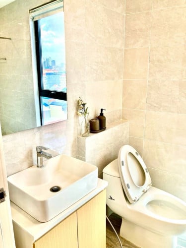 One Bedroom | 2 Bathroom