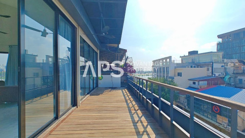 Renovated 4 Bedroom Apartment For Sale | Daun Penh | Phnom Penh