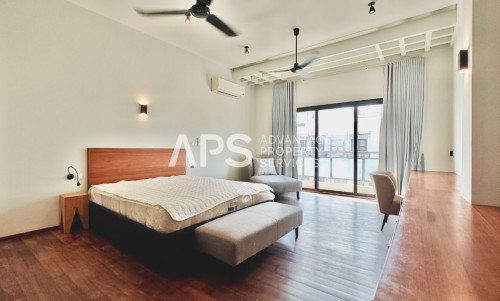 Renovated 4 Bedroom Apartment For Sale | Daun Penh | Phnom Penh